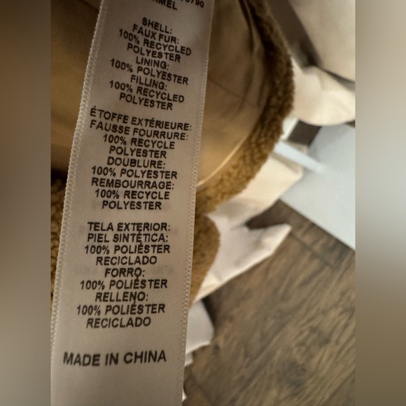 FRAME
Quilted teddy fleece coat NWOT - Picture 7 of 10